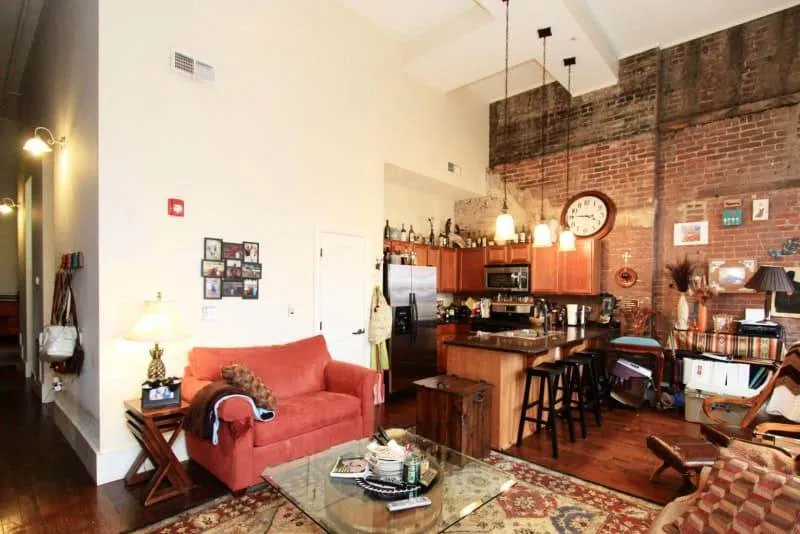 20170220225317125077000000-o