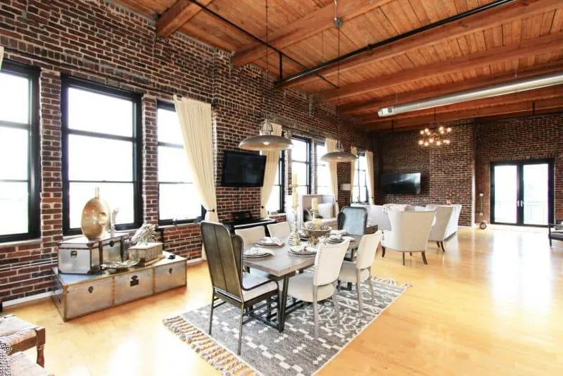 20170329181759028387000000-o