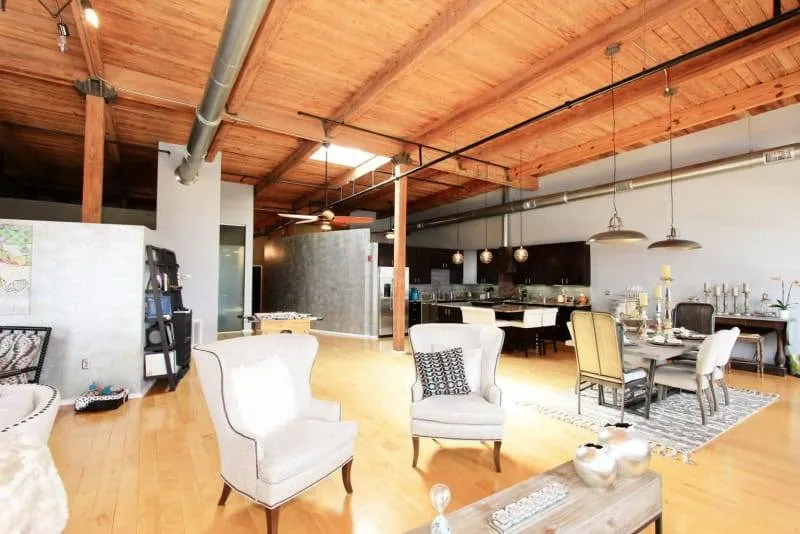 20170329181940225280000000-o