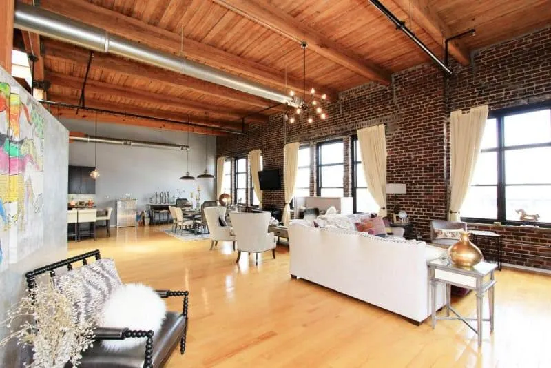 20170329181950570972000000-o