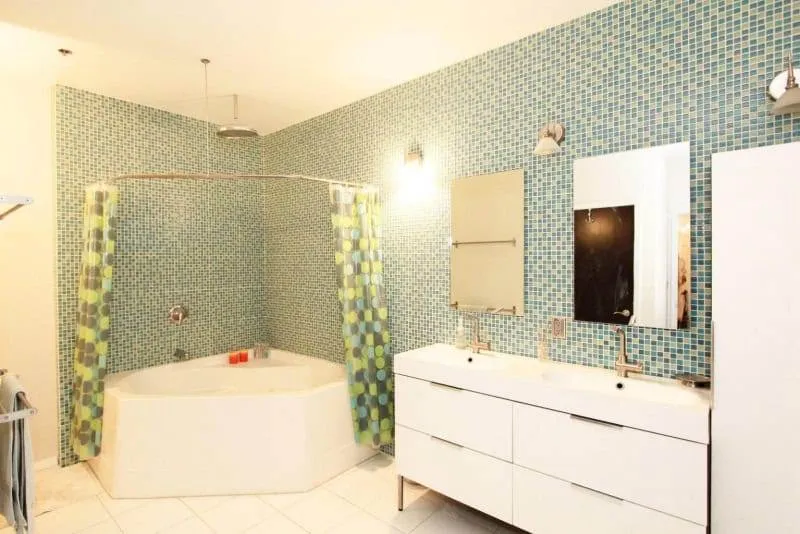 20170329182255184297000000-o