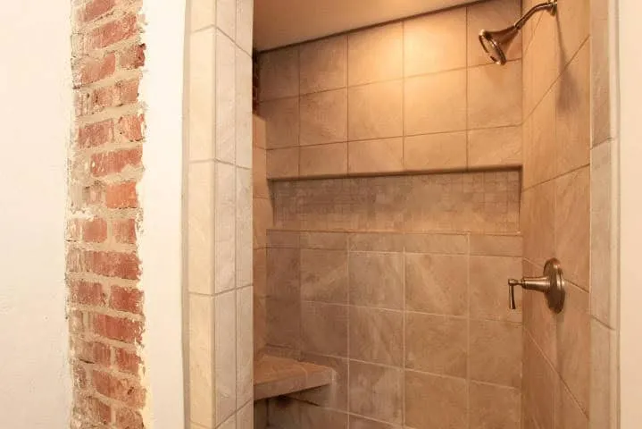 20170607033003906066000000-o