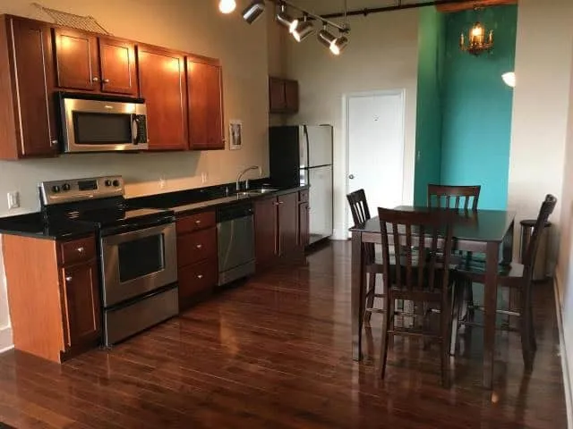 20170802204521633063000000-o