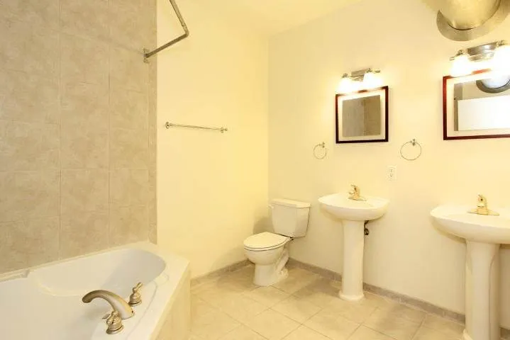 20170818014657713943000000-o 20170818014657713943000000-o