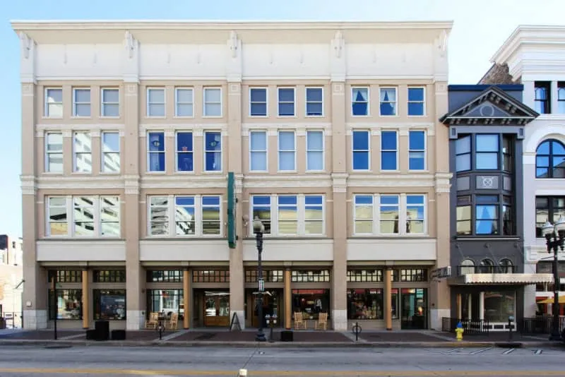 20180114021544943806000000-o