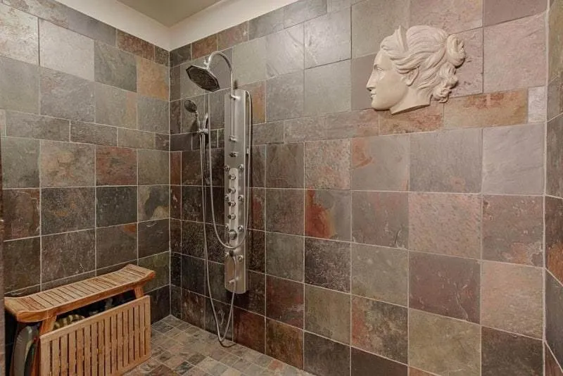 20180407133612385120000000-o