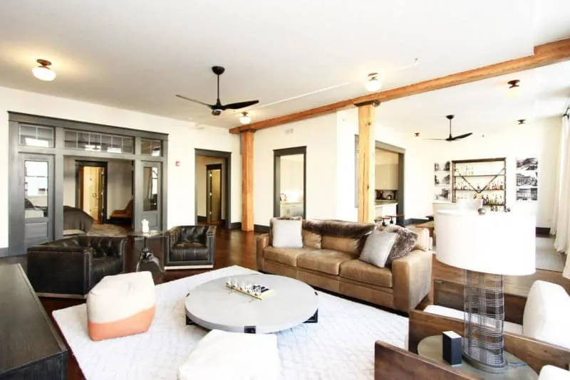 20180921034429948719000000-o