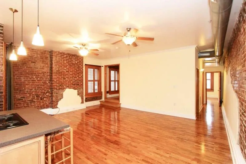 20181026222208735221000000-o