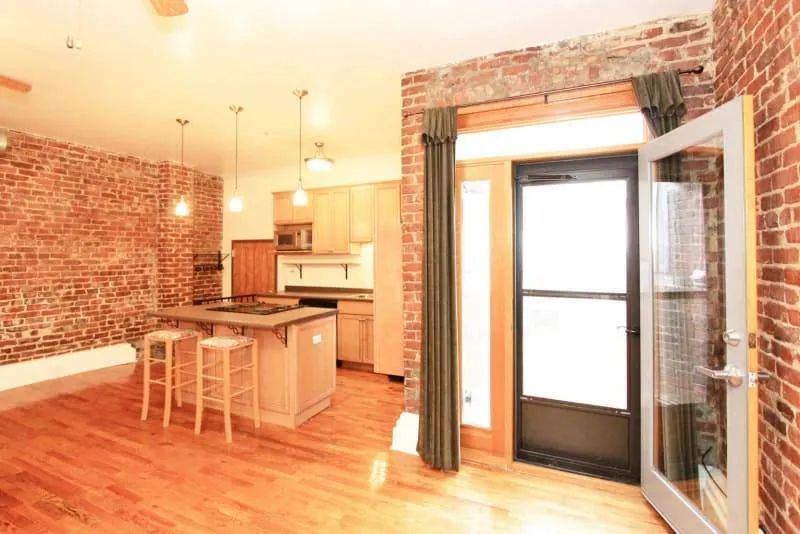 20181026222244484391000000-o