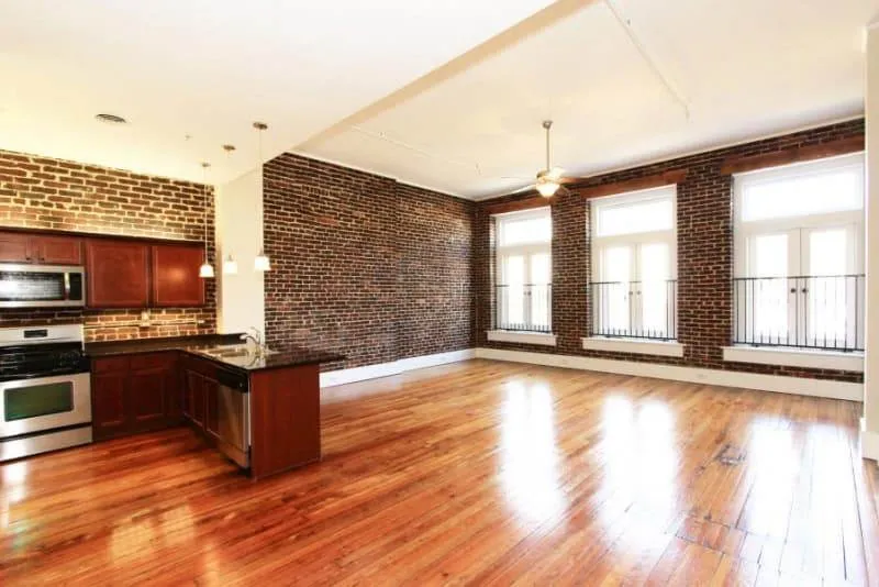 20190405120640582119000000-o