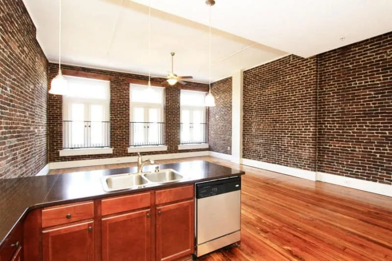 20190405120651744958000000-o