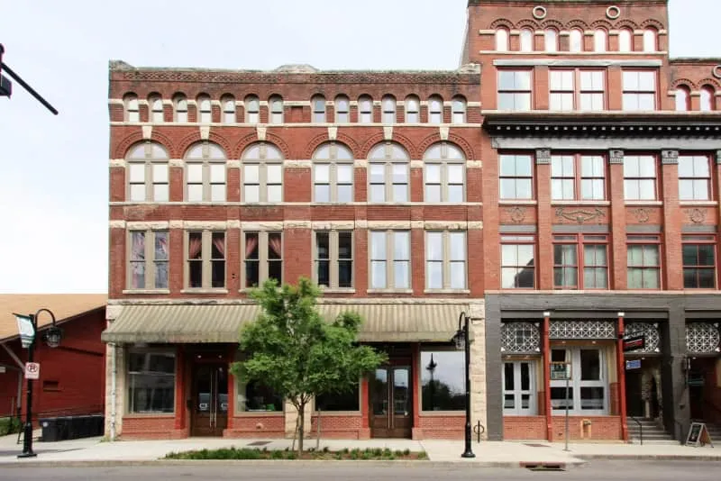 20190430042932853319000000-o