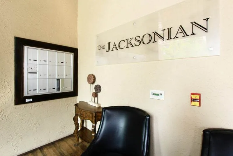 20190430043106843678000000-o