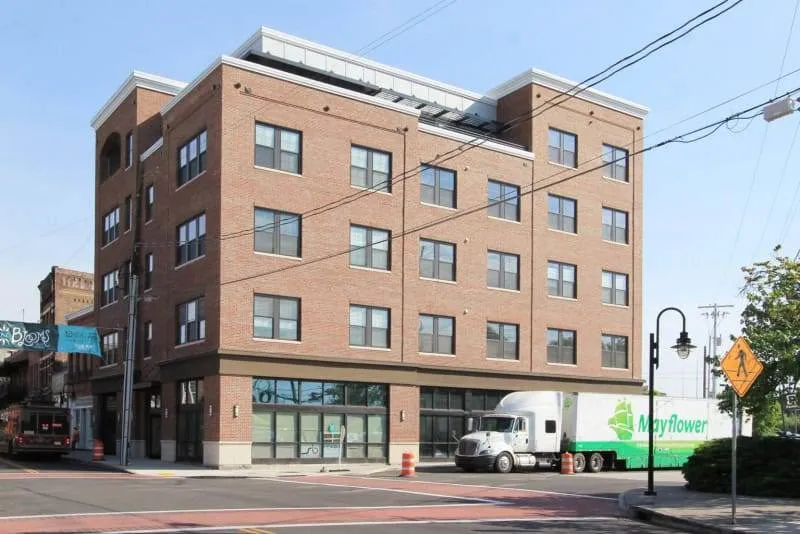 20190501144134982942000000-o