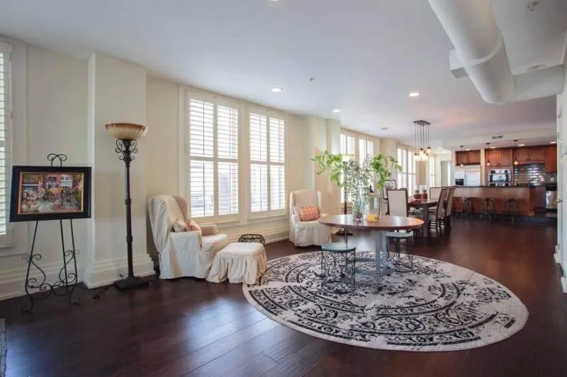 20191004234117085145000000-o