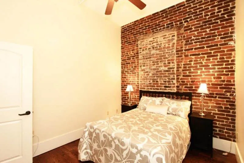 20191018025226410997000000-o