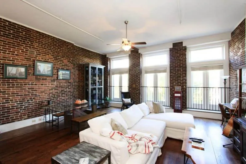 20191018025250336518000000-o