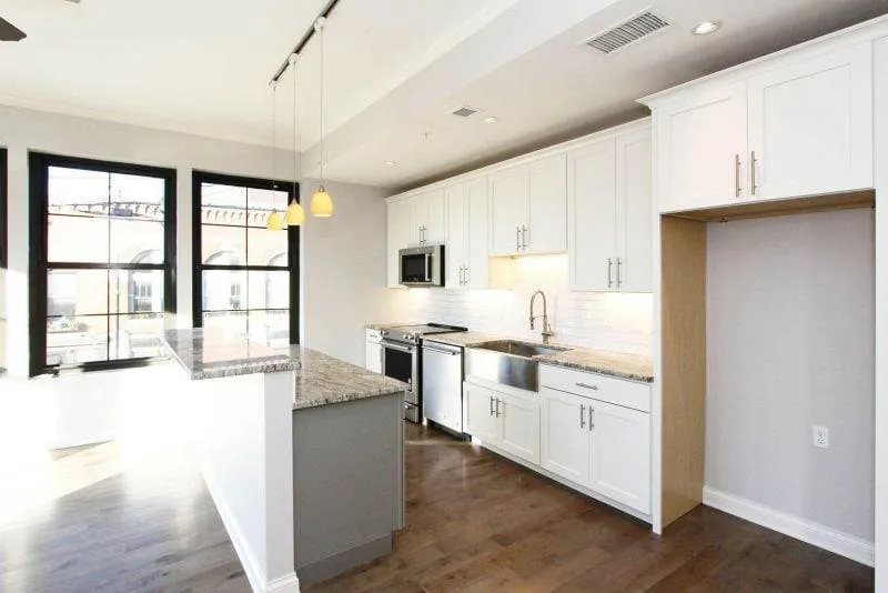 20210521205618933035000000-o