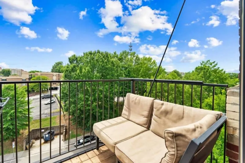 20210608184543618477000000-o