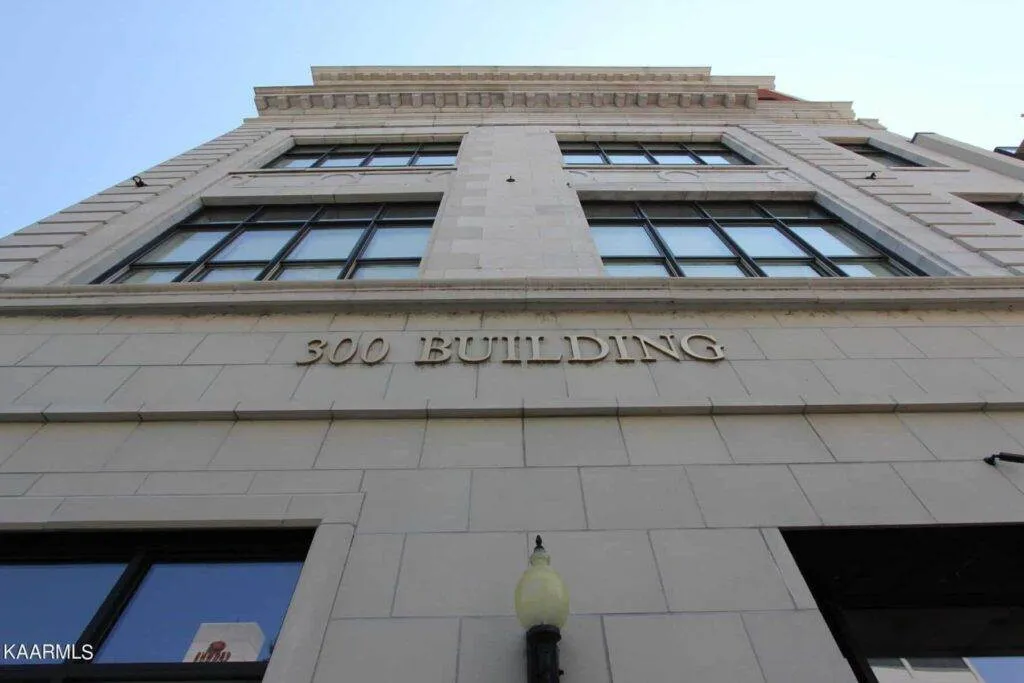 300-Building-301-0752393318 300-Building-301-0752393318