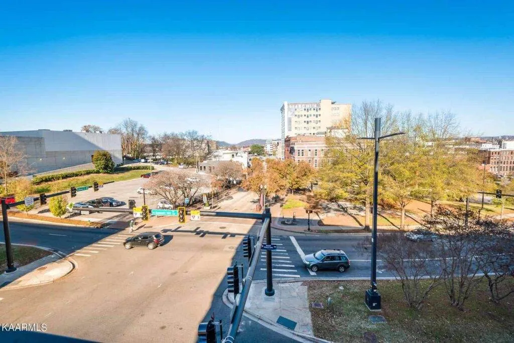 300-Building-301-21546864583 300-Building-301-21546864583