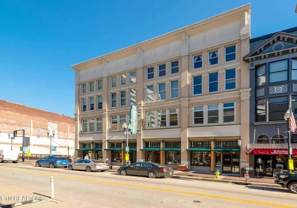 402-S-Gay-St-402-0043141800 402-S-Gay-St-402-0043141800