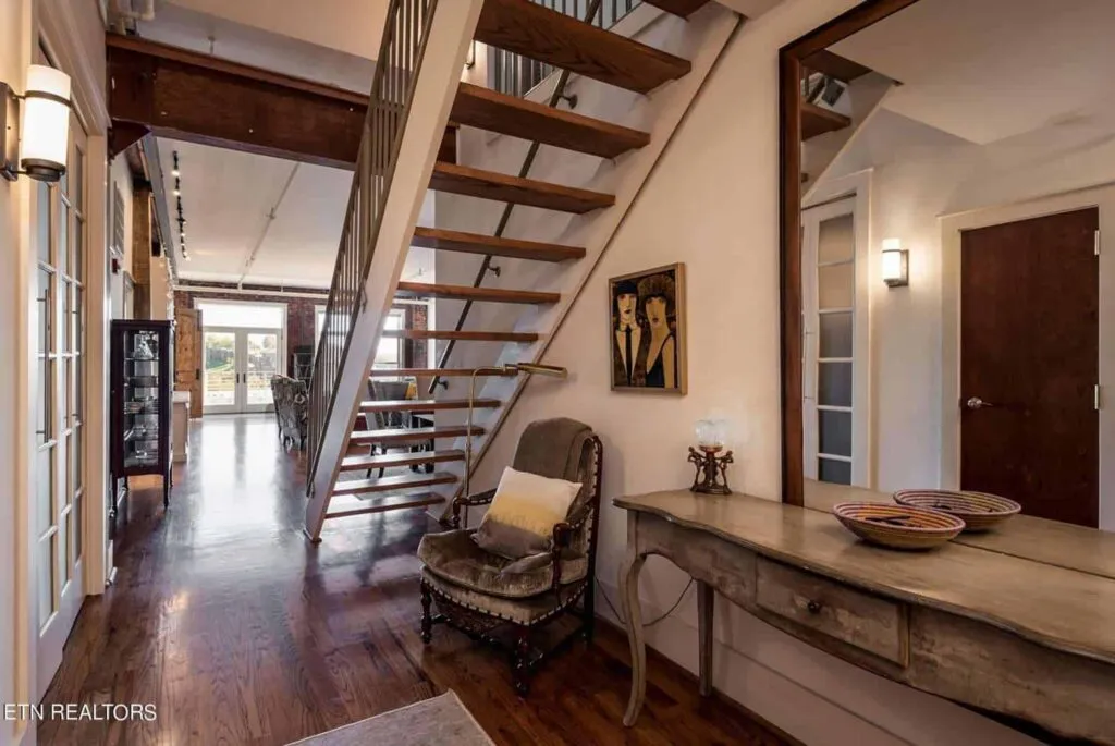 402-S-Gay-St-402-0048804349 402-S-Gay-St-402-0048804349