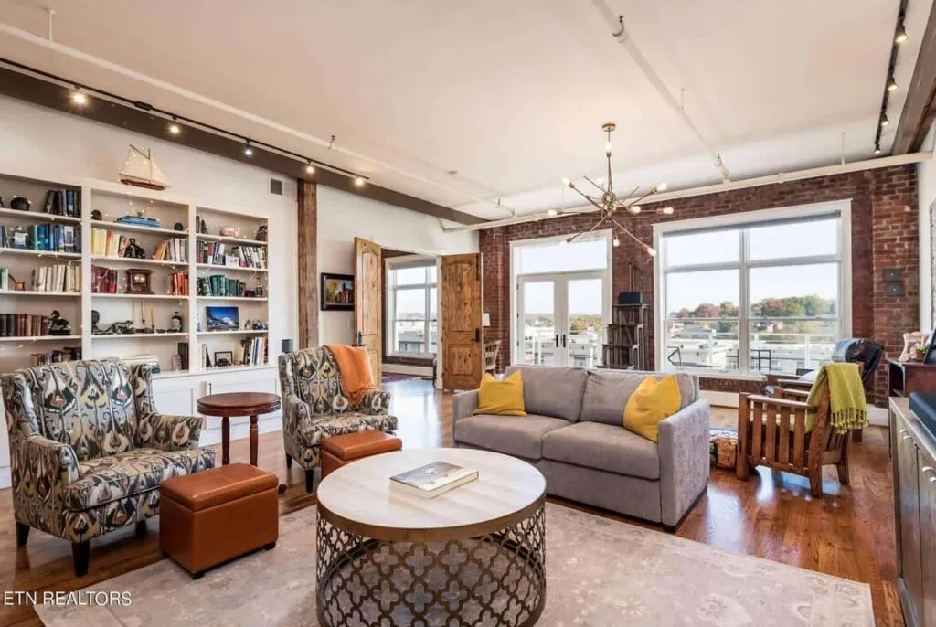 402-S-Gay-St-402-0057861200 402-S-Gay-St-402-0057861200