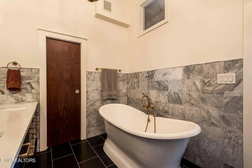 402-S-Gay-St-402-0142412549 402-S-Gay-St-402-0142412549