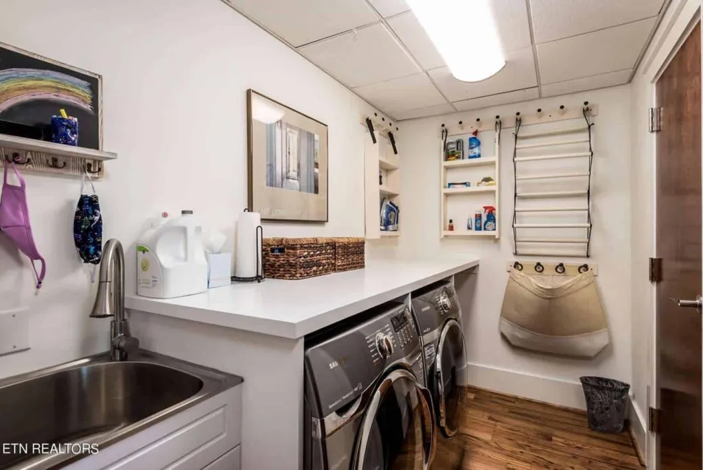 402-S-Gay-St-402-0157360922 402-S-Gay-St-402-0157360922