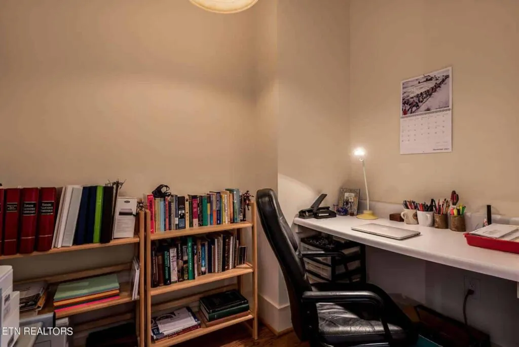 402-S-Gay-St-402-0204504377 402-S-Gay-St-402-0204504377