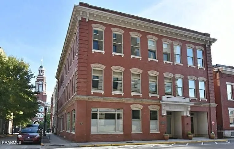 402-W-Church-Ave-35526100134
