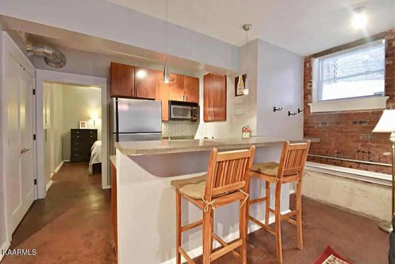 402-W-Church-Ave-35622885161