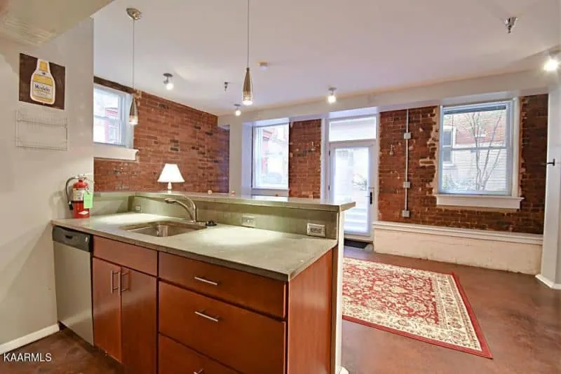 402-W-Church-Ave-35626028024