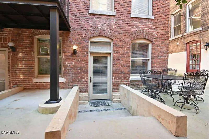 402-W-Church-Ave-35635462829