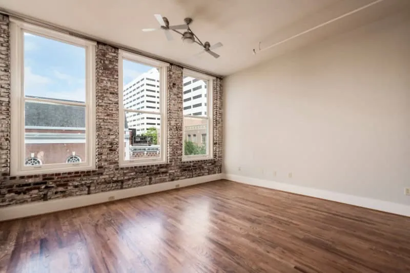 402_S_Gay-303_103 402_S_Gay-303_103