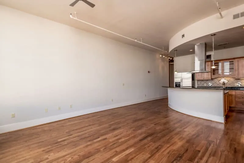 402_S_Gay-303_105 402_S_Gay-303_105