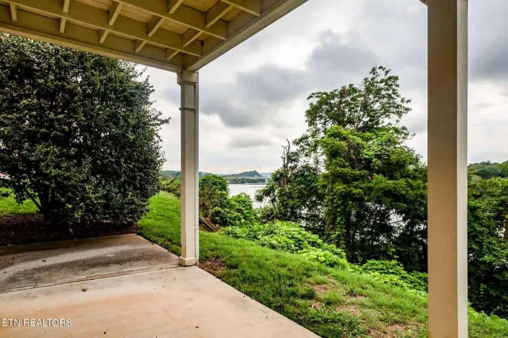 512-Riverfront-3908785523 512-Riverfront-3908785523