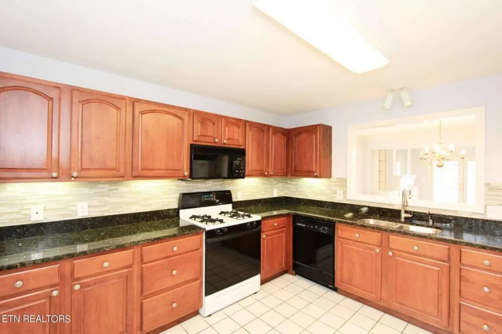 512-Riverfront-4237143207 512-Riverfront-4237143207