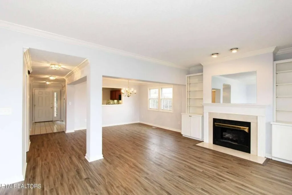 512-Riverfront-4306179634 512-Riverfront-4306179634