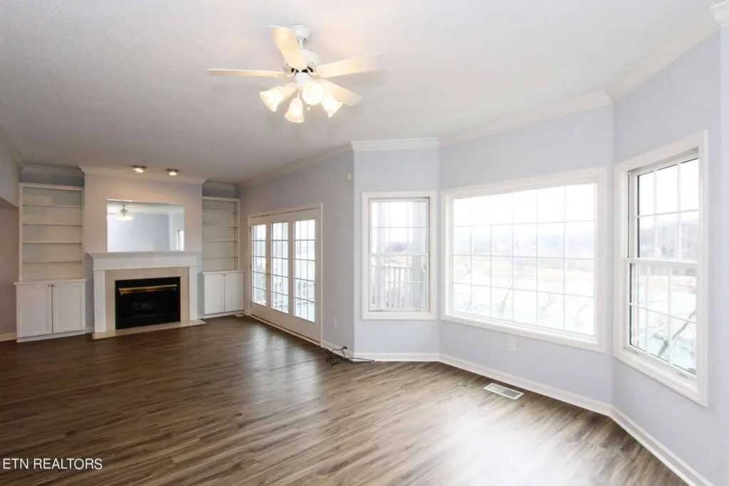 512-Riverfront-4311243053 512-Riverfront-4311243053