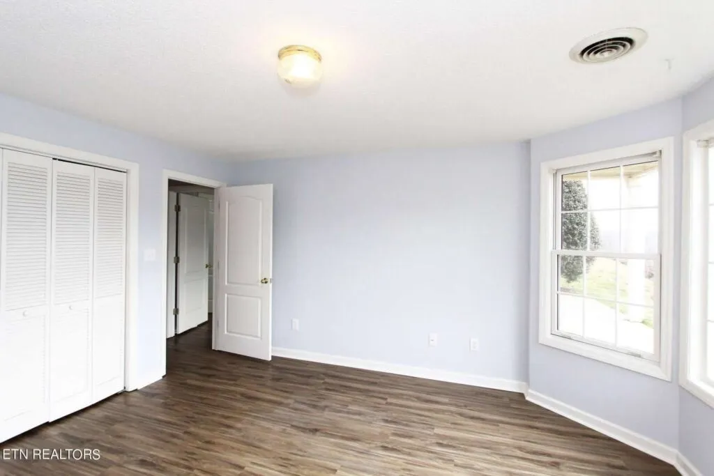 512-Riverfront-4348711333 512-Riverfront-4348711333