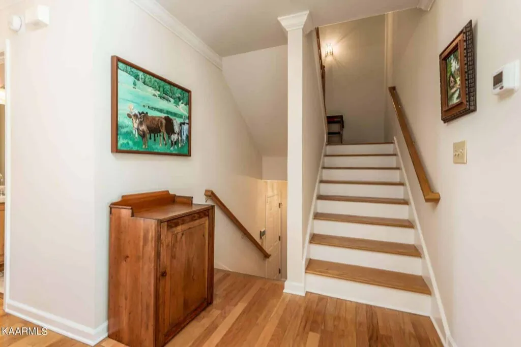 526-Riverfront-Way-2907032889 526-Riverfront-Way-2907032889
