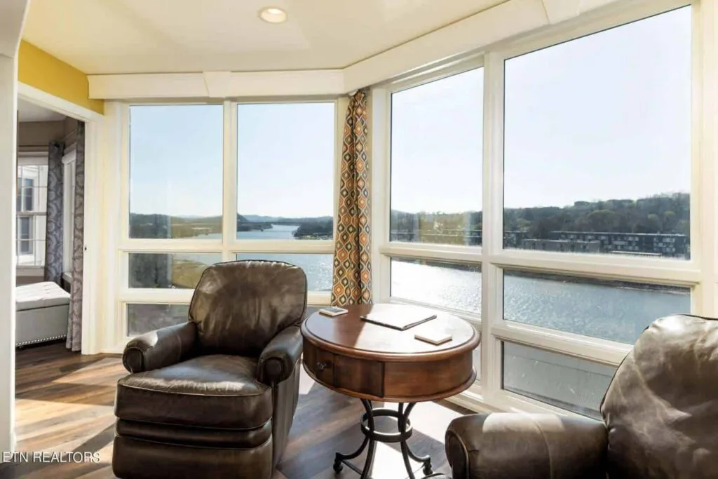 550-Riverfront-182250568621 550-Riverfront-182250568621