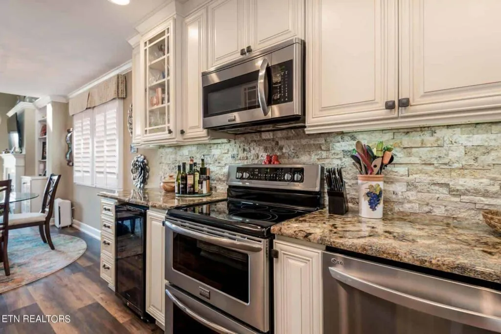 550-Riverfront-182307941507 550-Riverfront-182307941507