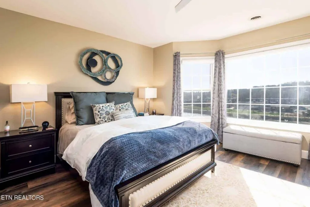 550-Riverfront-182310722888 550-Riverfront-182310722888
