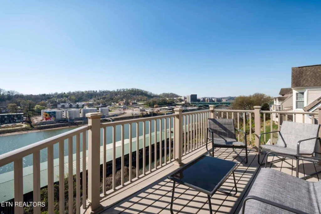 550-Riverfront-182336071190 550-Riverfront-182336071190