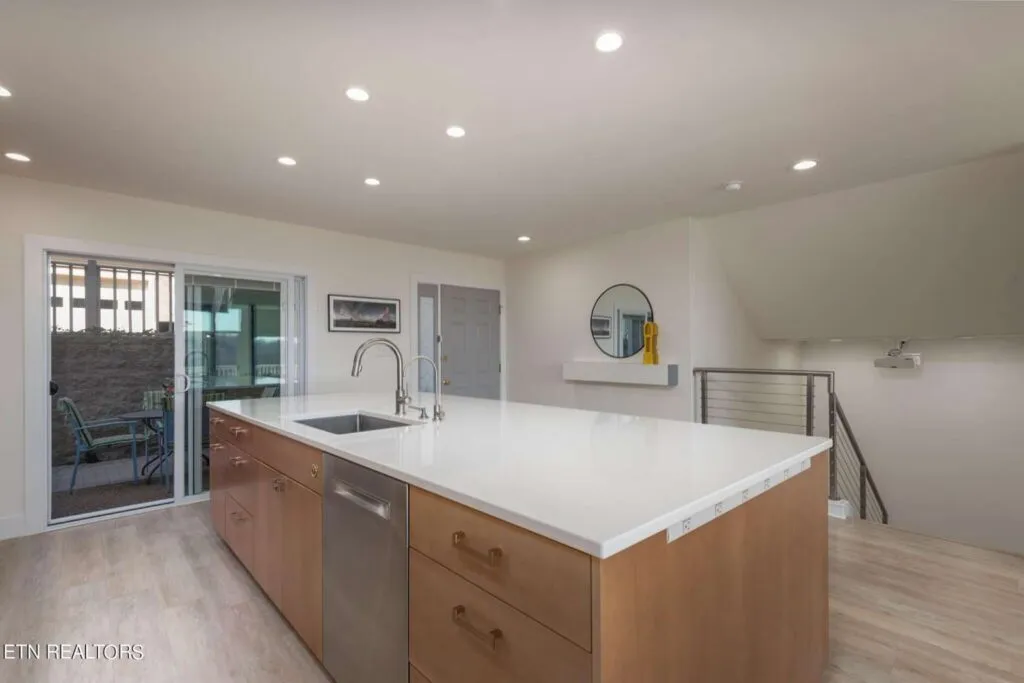 556-Riverfront-238483744 556-Riverfront-238483744