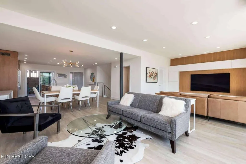 556-Riverfront-243931115 556-Riverfront-243931115
