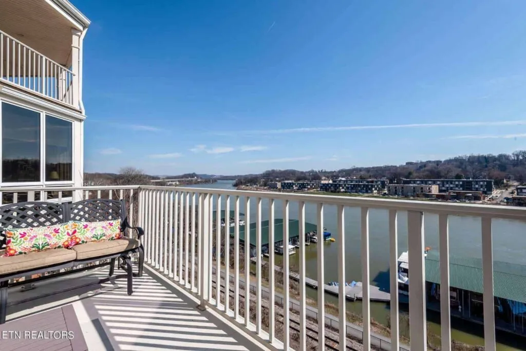 556-Riverfront-300441528 556-Riverfront-300441528